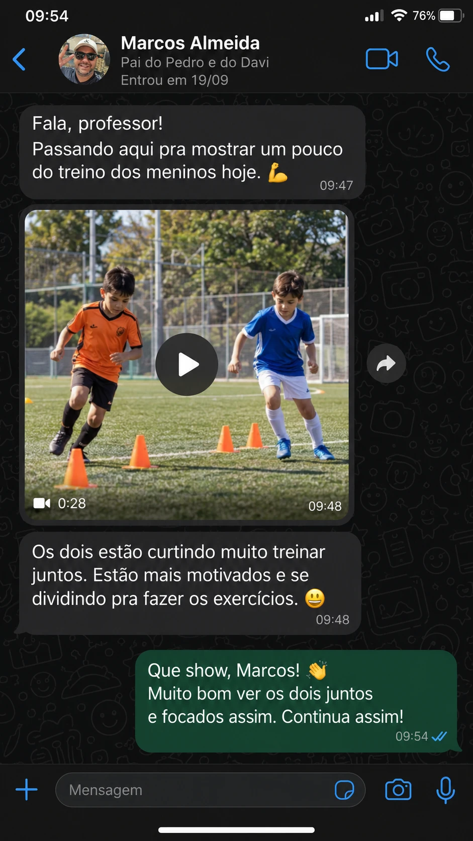 Conversa no WhatsApp: pai do Pedro e do Davi mostra os dois treinando juntos